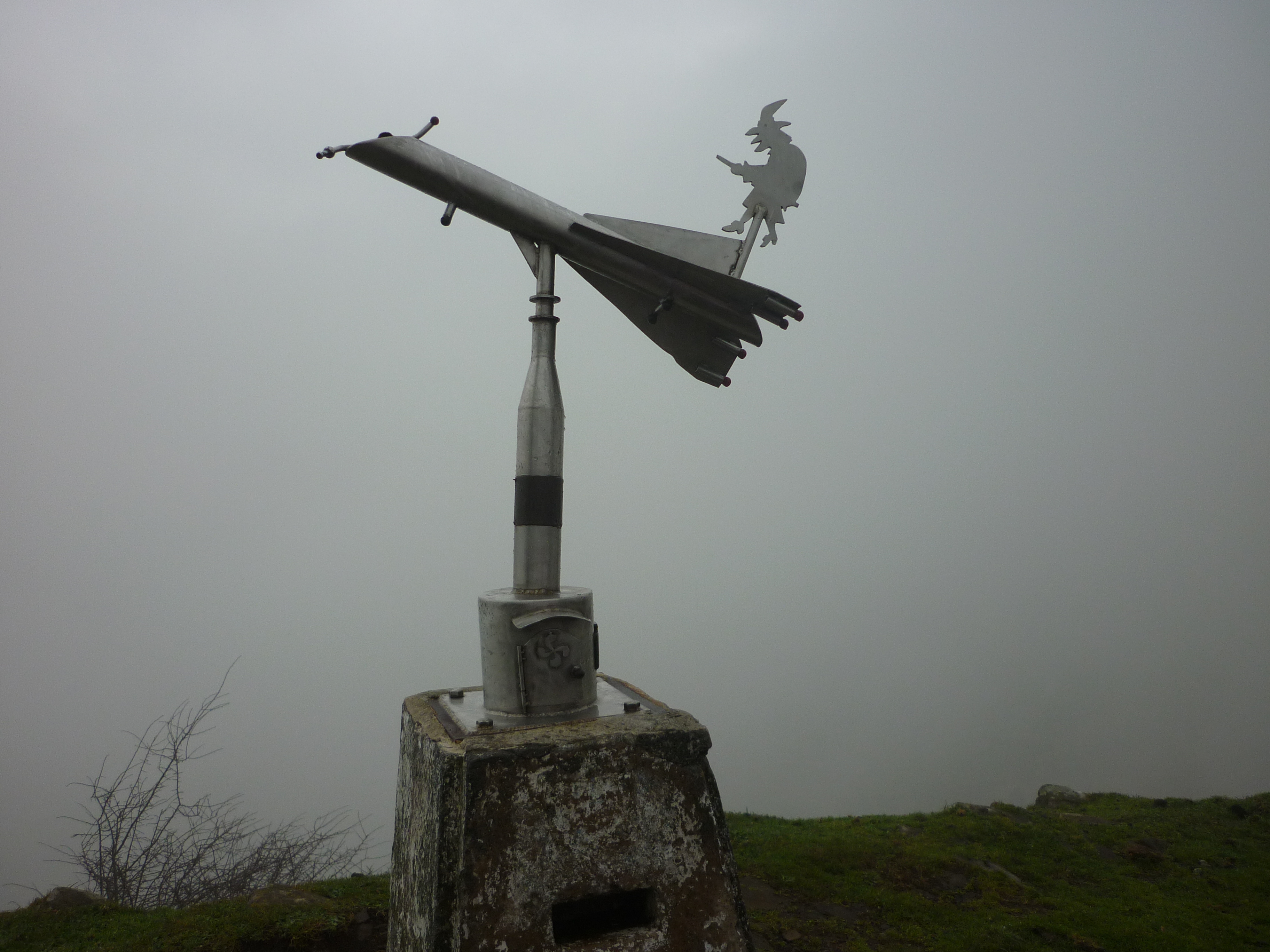 Foto Senda de los galdameses El Regato – Larrea (632 m) – Ubieta (631 m) - Pico Cinto (534 m) - Casa de juntas de Avellaneda (Bizkaia) Todo el dia