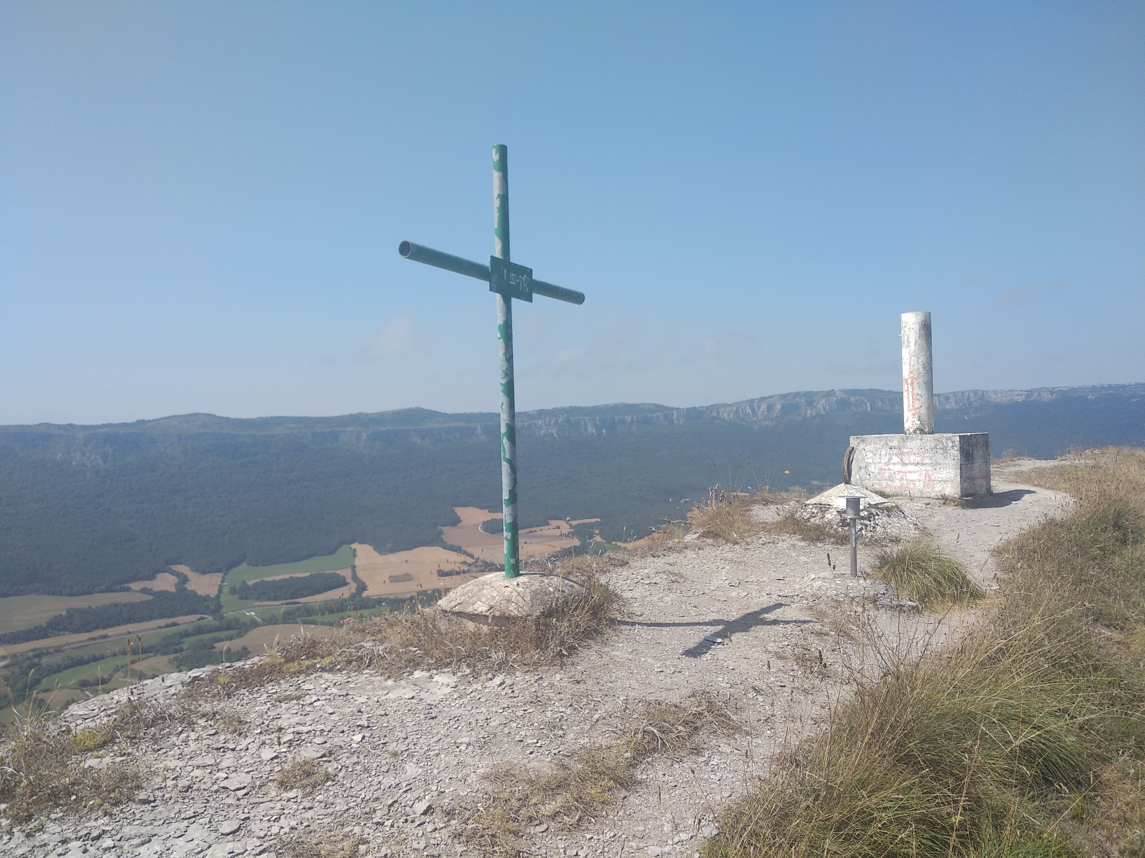 Foto Urbina de Basabe ---PICO MARINDA (986 mts)---Anda- Araba. Mañanera
