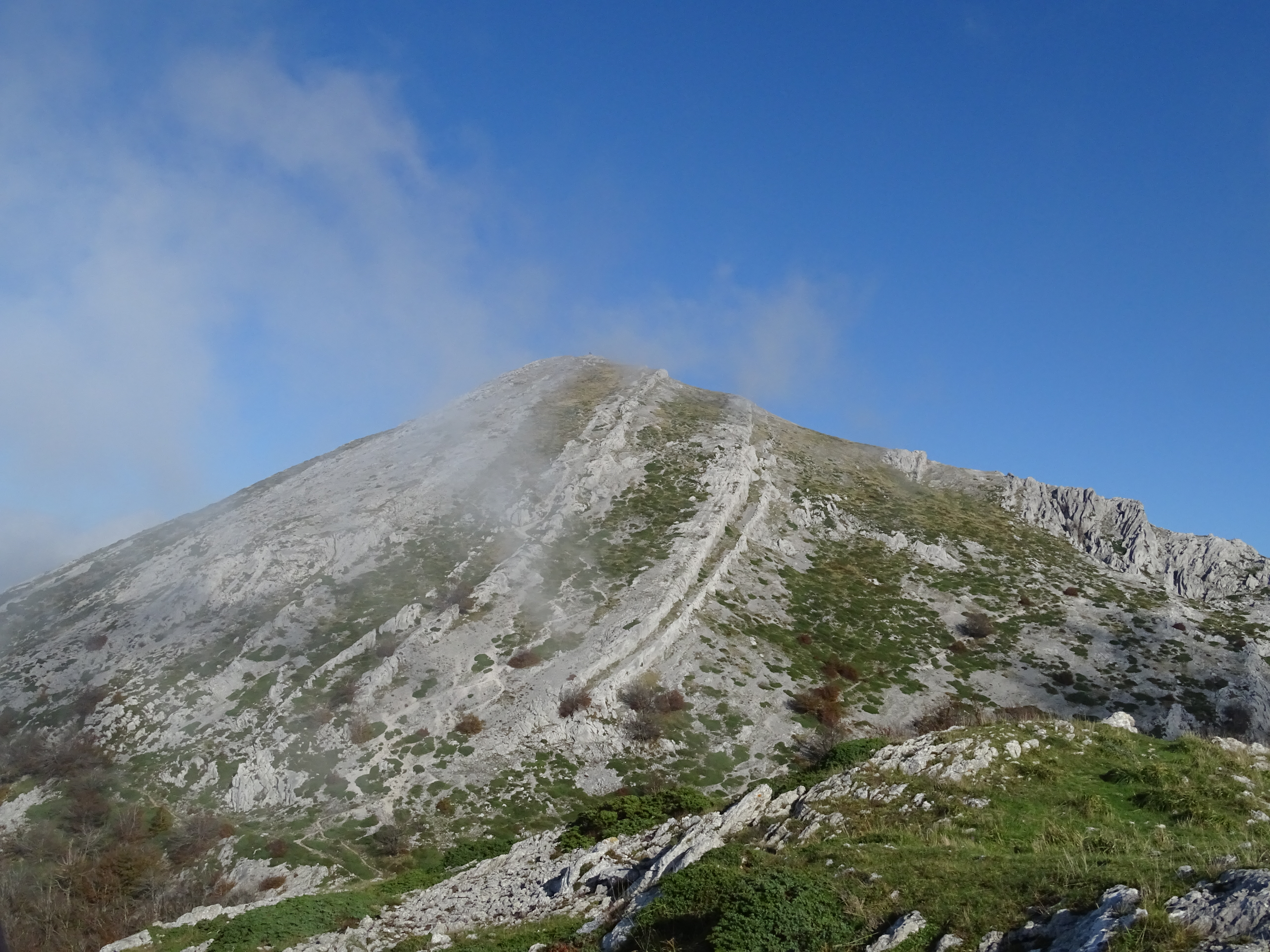 Foto Circular Araia – Aratz (1443 m) (Araba)  Mañanera
