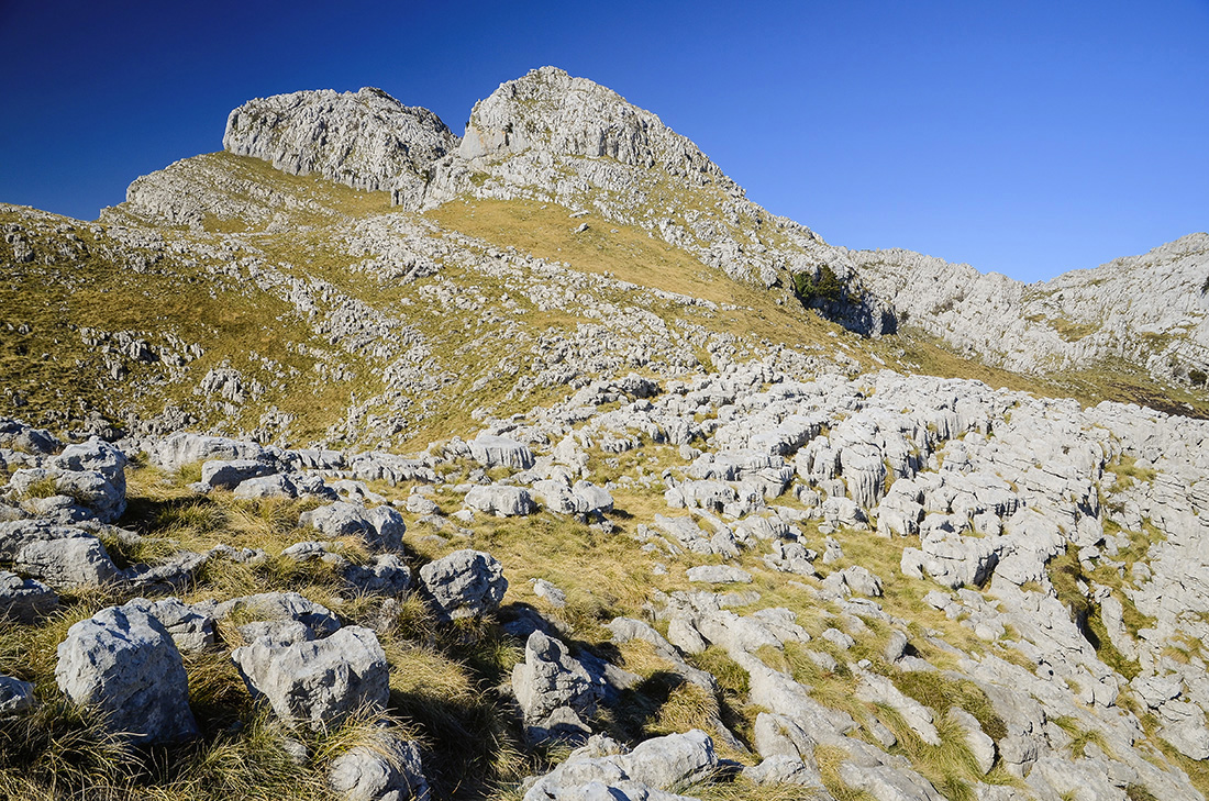 Circular Macizo de la Enguinzas desde Mirones - Peña de los Lobos (934 mtrs) Peña Herrera (976 mtrs) Las Enguinzas (965 mtrs)Todo el día