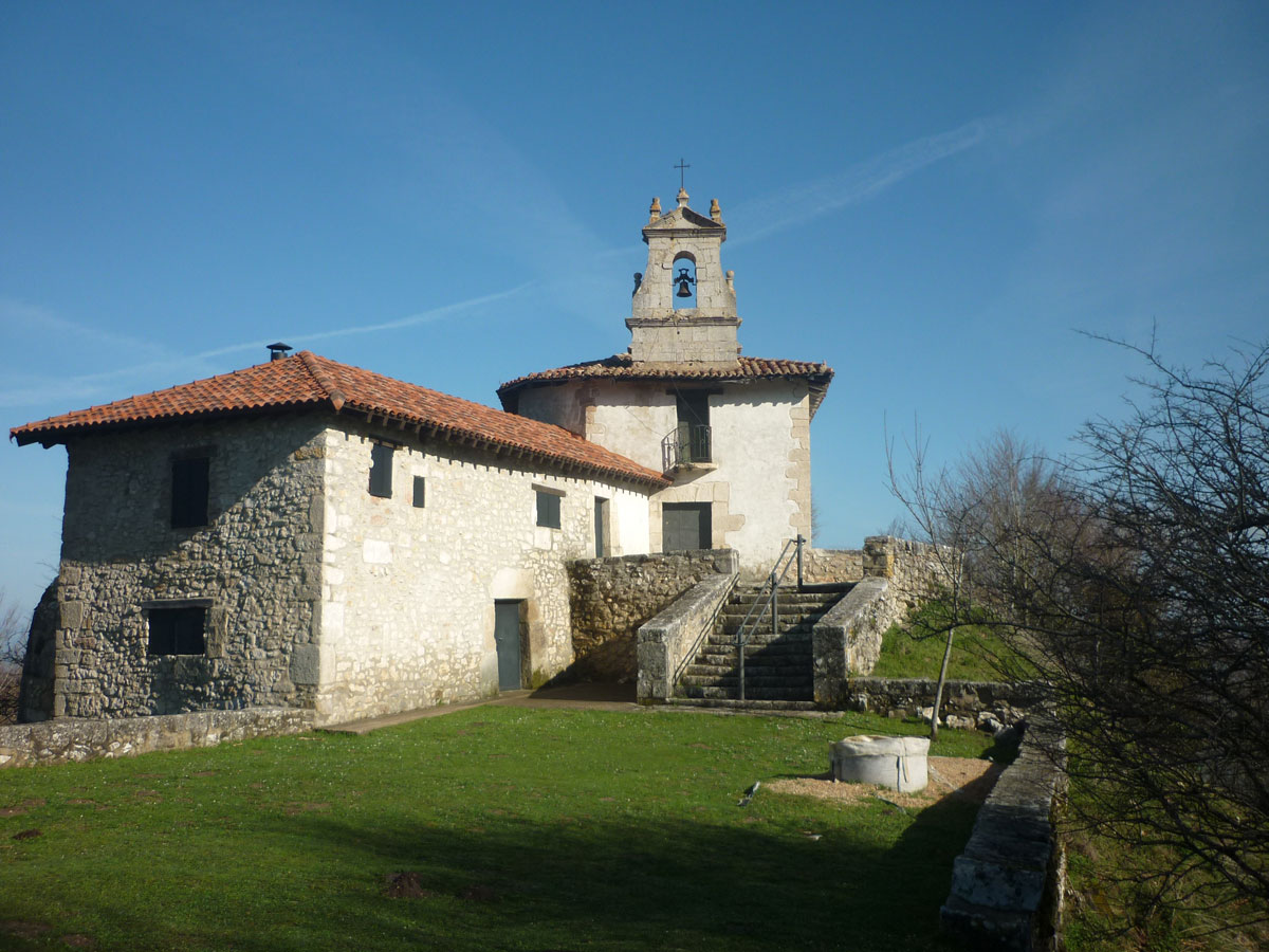 Foto Azazeta—ITXOGANA (1063 MTS)—ARRAIALDE (1.048 mts) –Virgala Mayor.-Araba. Mañanera