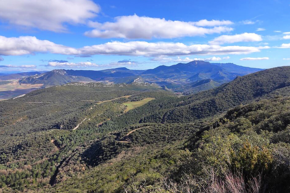 Foto Travesía Galbárruli – Peñalrayo (955 m) - Cruz de Motrico (852 m) – Rave (864 m) - Peña Escalera (812 m) - Villalba de Rioja (Burgos - Rioja). Mañanera