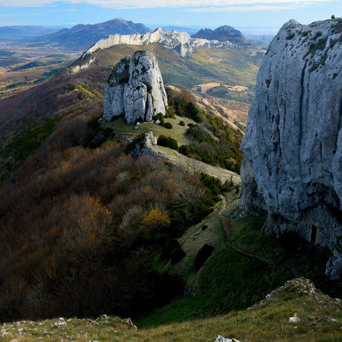 Día 18    Sierra Cantabria-Kripan- San Tirso(1333)-Bernedo- COMIDA EN URTURI