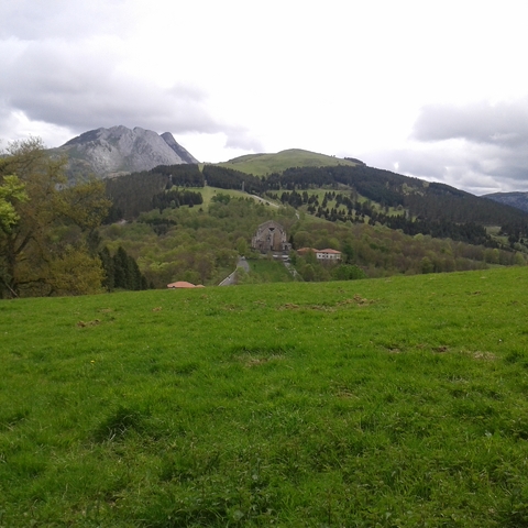 Mendietara:Pto. Urkiola ---SAIBI (95 mts)—ALTUNGANA (765 mts )—Pto. Barazar