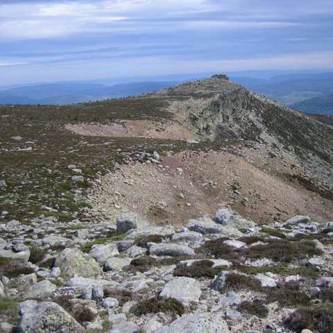Dia 13- Travesía Molinos de razón – La laguna – Cebollera (2141 m) – La Mesa (2163 m) - Lomos de Orios (Soria - Rioja) Todo el día