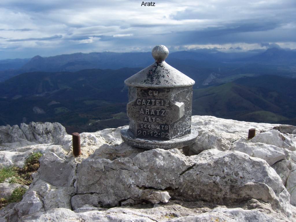 Foto Aratz (1.449 m) desde Araia