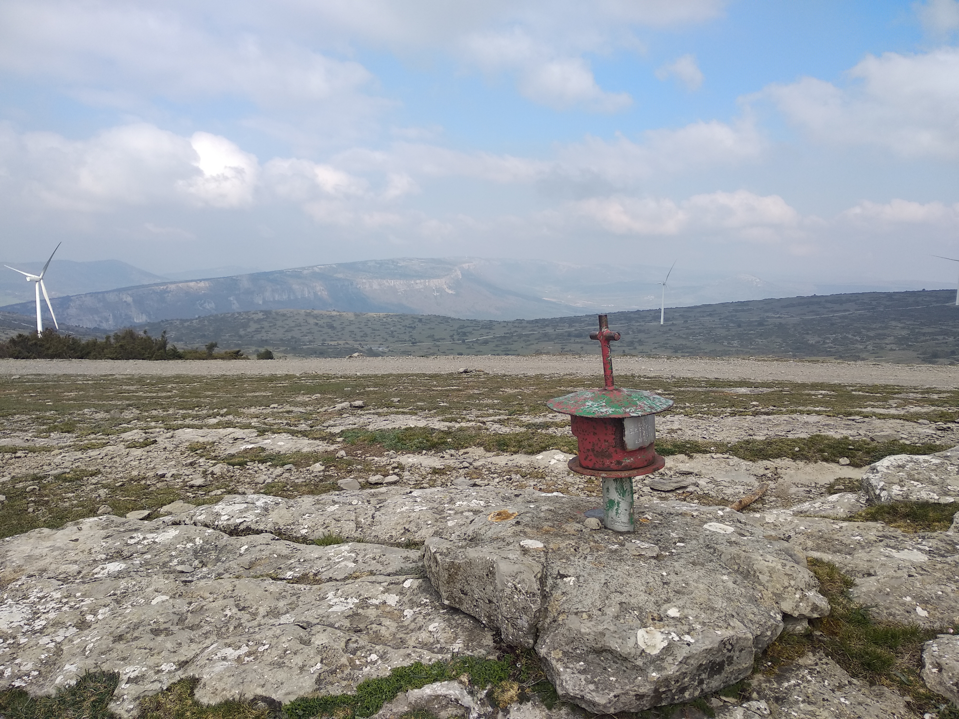 Foto Sierra de Badaya: Montevite ­ Lorritxu (1.027 m) ­ Oteros (1.038 m) ­ Alto de la Concha (999 m) ­ Zuazo de Kuartango