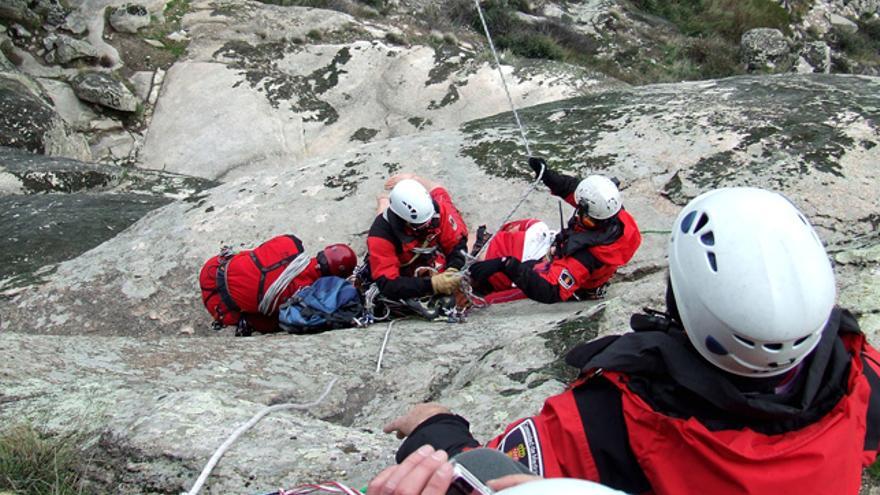 Foto CURSO DE SEGURIDAD EN MONTAÑA