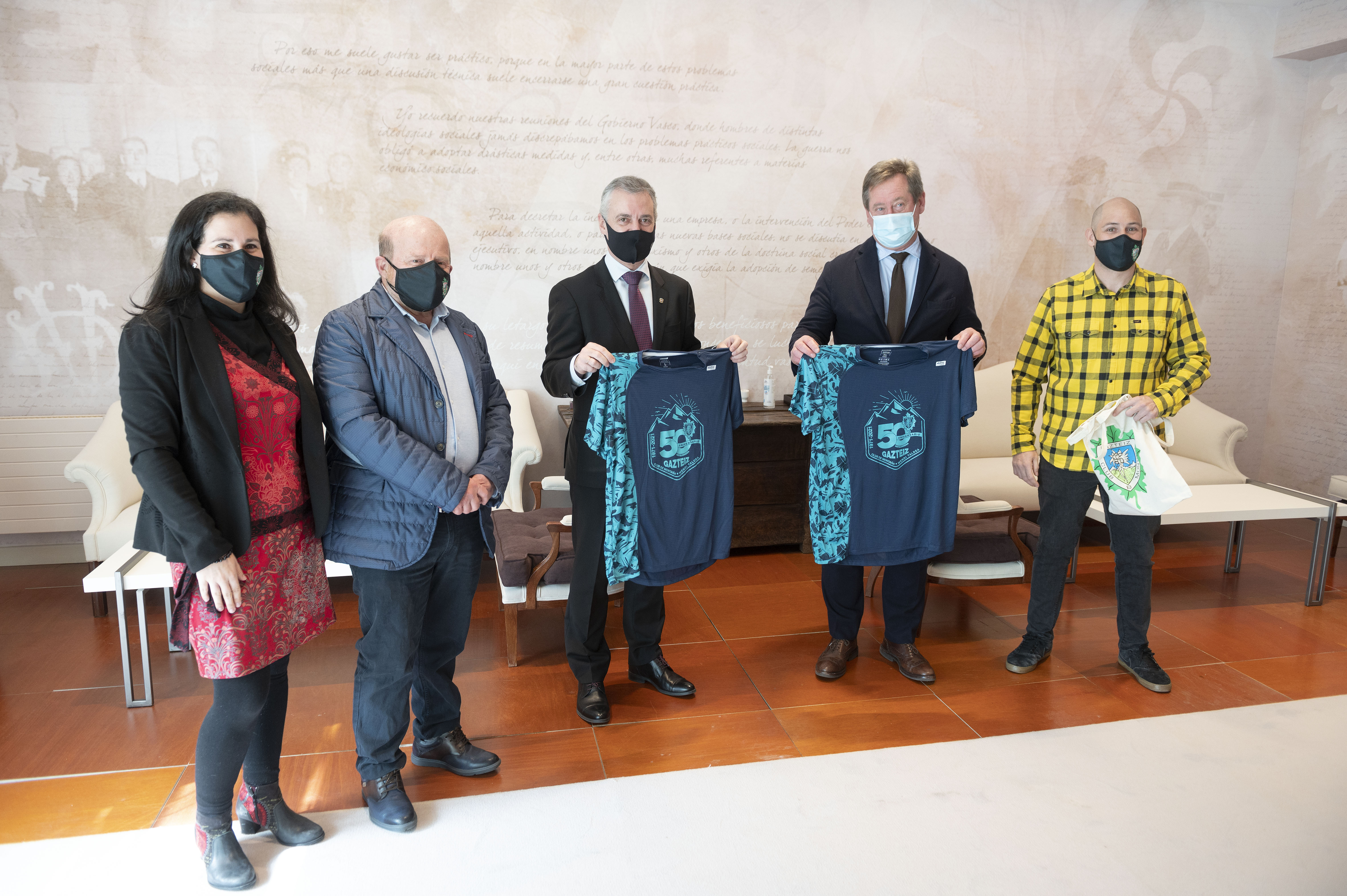 Foto Recepción oficial del Club de Montaña Gazteiz en Lehendakaritza