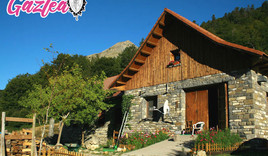 Foto   HIRU ERREGEEN MAHAIA (ACTIVIDAD + REFUGIO) 