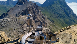 Foto HIRU ERREGEEN MAHAIA (SOLO ACTIVIDAD)